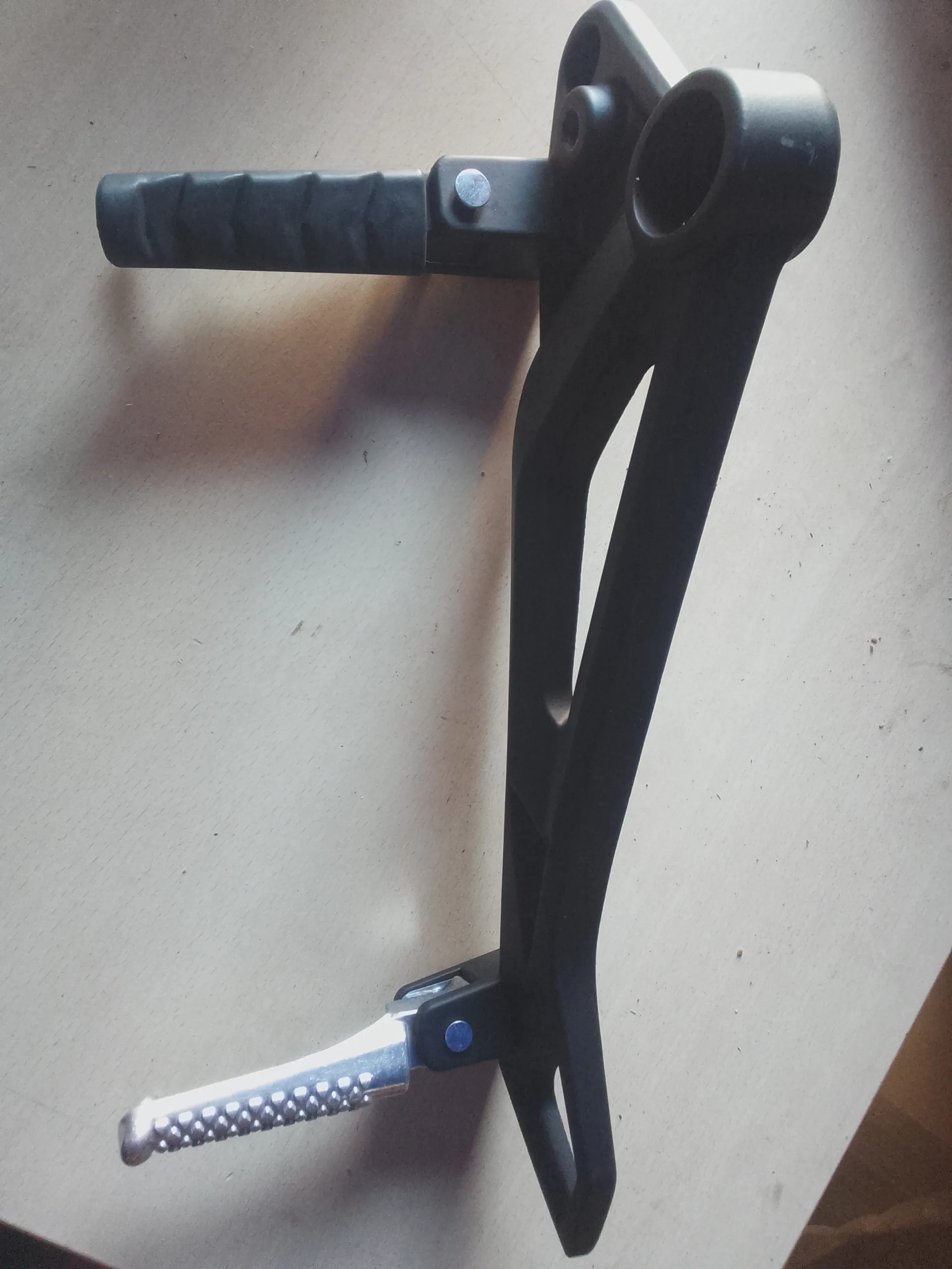 Support avec pose pied gauche