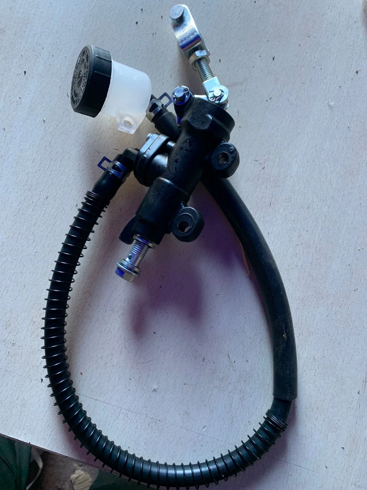 Pompe frein arriere monster